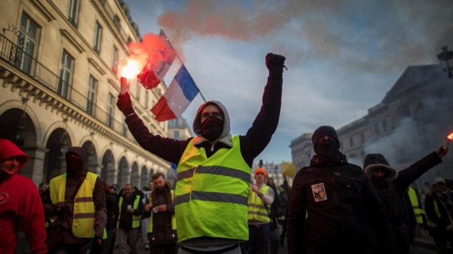 Los sindicatos franceses convocan una huelga contra la reforma de las pensiones de Macron que retrasa la edad de jubilación a los 64