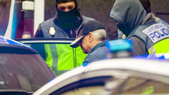 Prisión sin fianza para el detenido por los sobres explosivos acusado de seis delitos de terrorismo