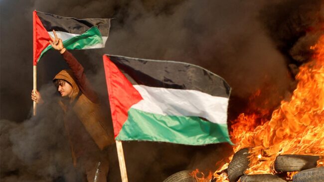 Israel ataca Gaza por el lanzamiento de cohetes de Hamás tras una redada mortal en Cisjordania