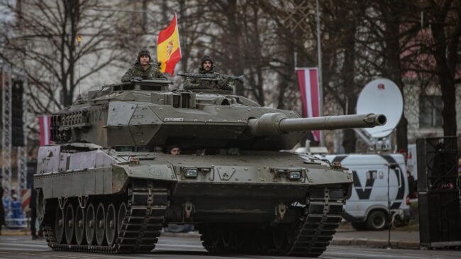 España envía primero 20 blindados a Ucrania  mientras pone a punto los Leopard