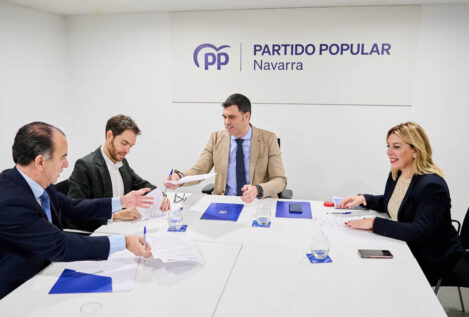 El PP alcanza un acuerdo con Sayas y Adanero para concurrir juntos a las elecciones del 28-M