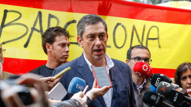 El PP negocia el fichaje del ex 'número dos' de Vox en Cataluña para competir contra Rufián