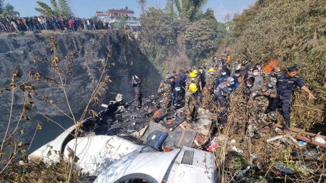 Al menos 68 muertos al estrellarse un avión en Nepal con 72 personas a bordo