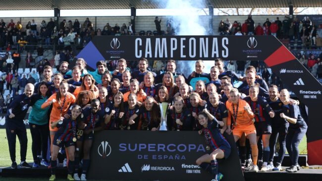 El Barça femenino se hace con la Supercopa por tercera vez tras derrotar a la Real Sociedad