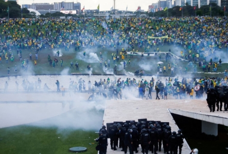 Brasil inicia la búsqueda de los responsables del asalto a las sedes del poder político