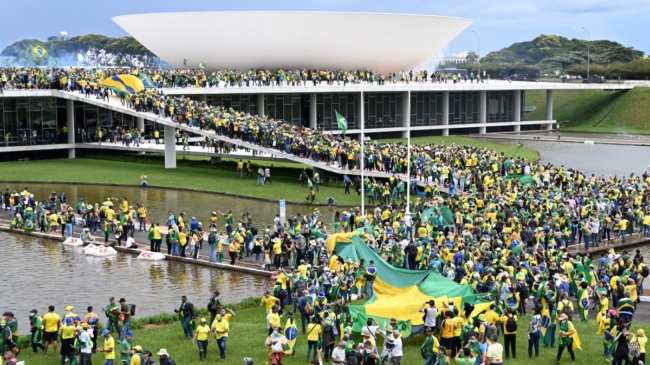 El asalto a las sedes de los tres poderes de Brasil, en imágenes