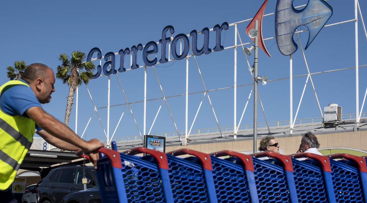Carrefour contratará a 8.500 trabajadores para este verano