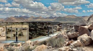La casa invisible de Joshua Tree, a la venta por 18 millones de euros
