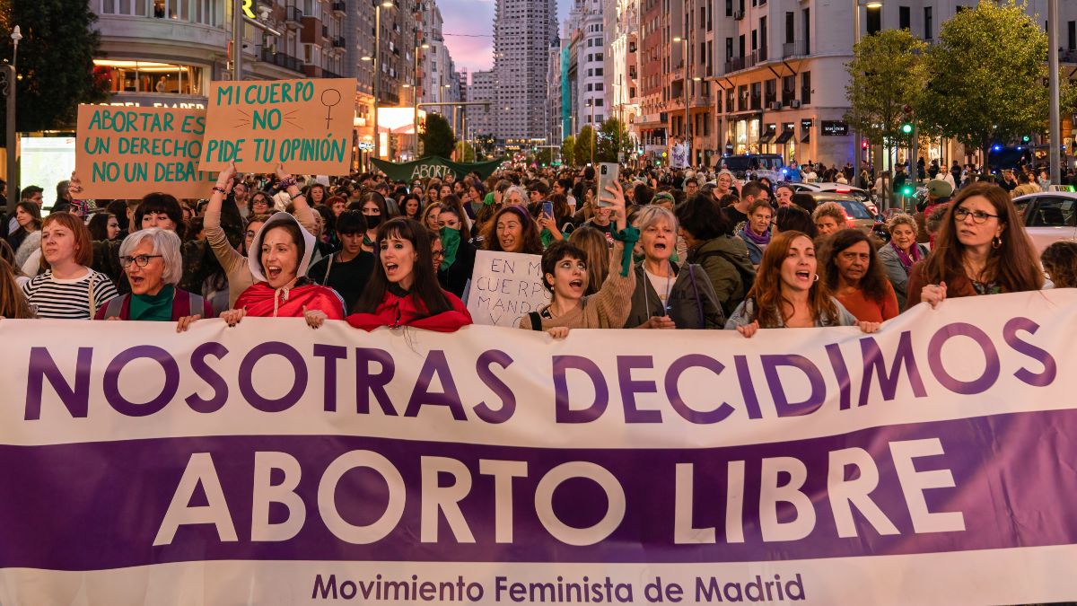 Las clínicas abortistas de Castilla y León reprochan el plan del Gobierno de la Junta