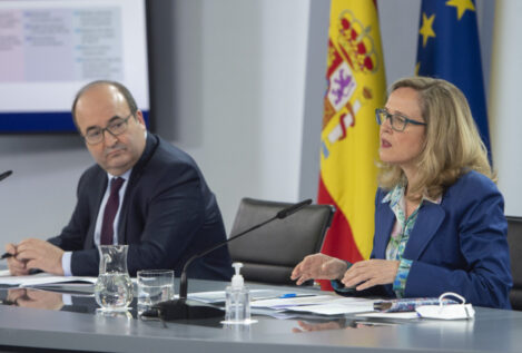 Sánchez sopesa suprimir el Ministerio de Industria y repartirlo entre Calviño e Iceta