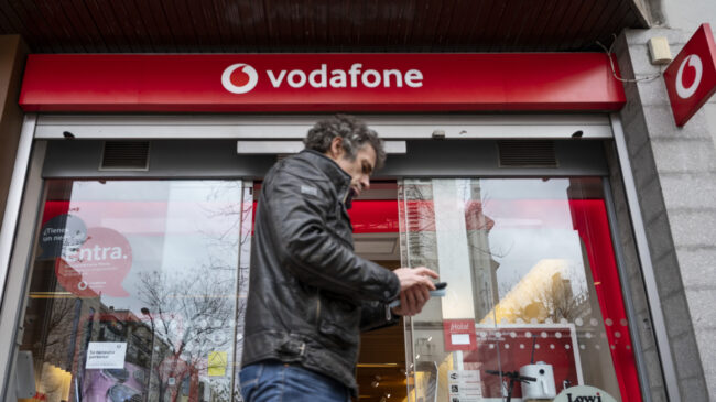 El fondo Zegona negocia con Vodafone la compra de su negocio en España