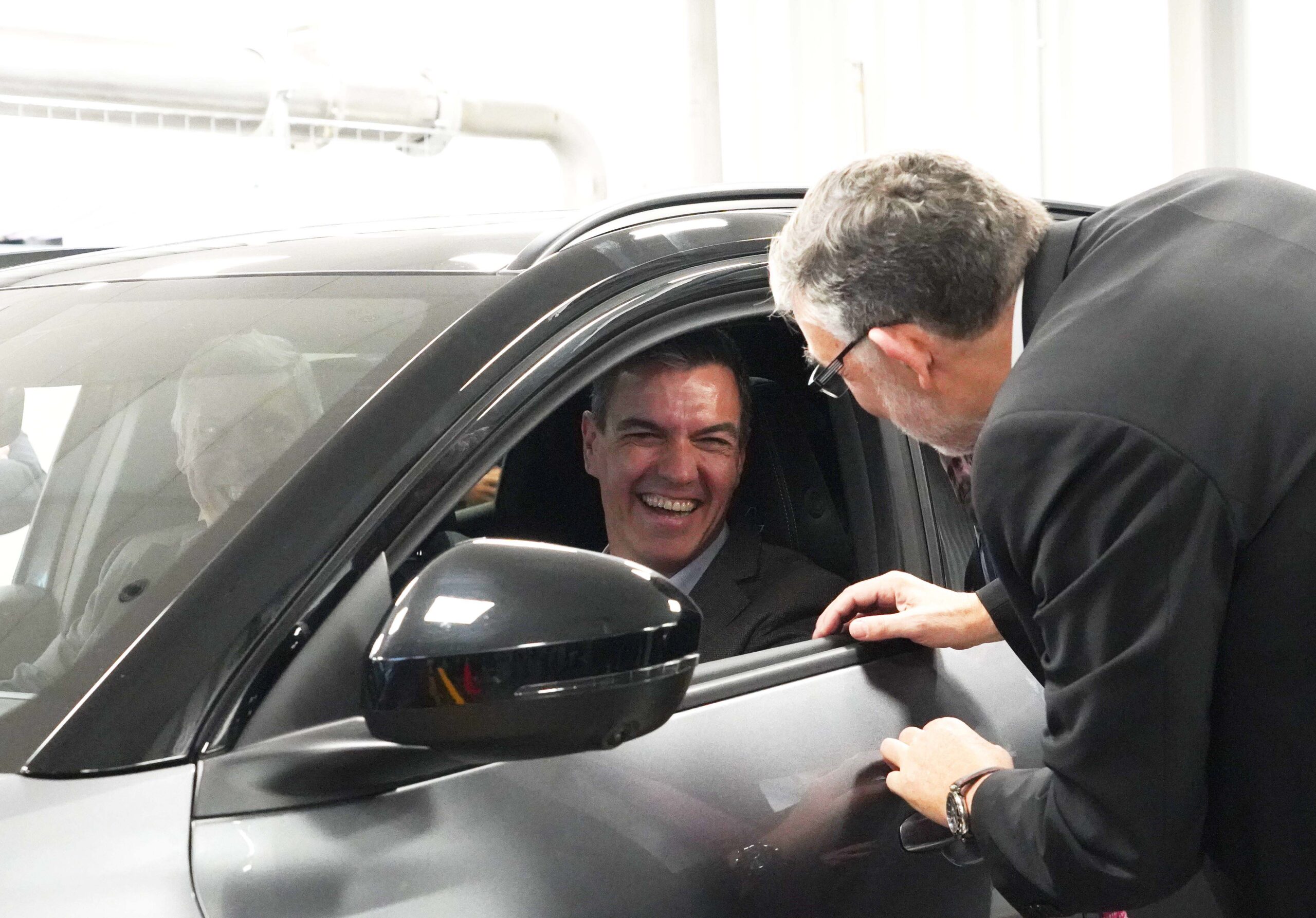 El nuevo comisionado del Perte rechazó el plan de Sánchez con el coche eléctrico hace un mes