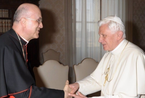 El consejero más leal de Benedicto XVI revela que intentó disuadirle de renunciar al papado