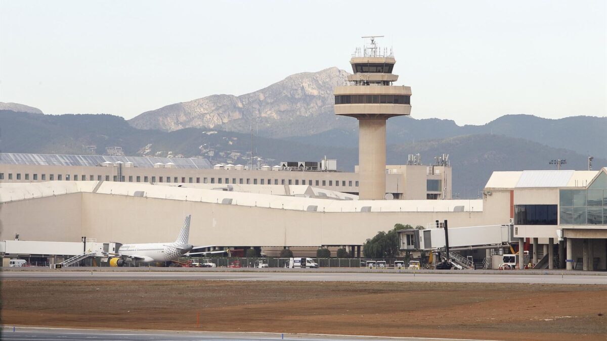 En libertad los 22 inmigrantes huidos de un avión en Palma por la reforma de la sedición