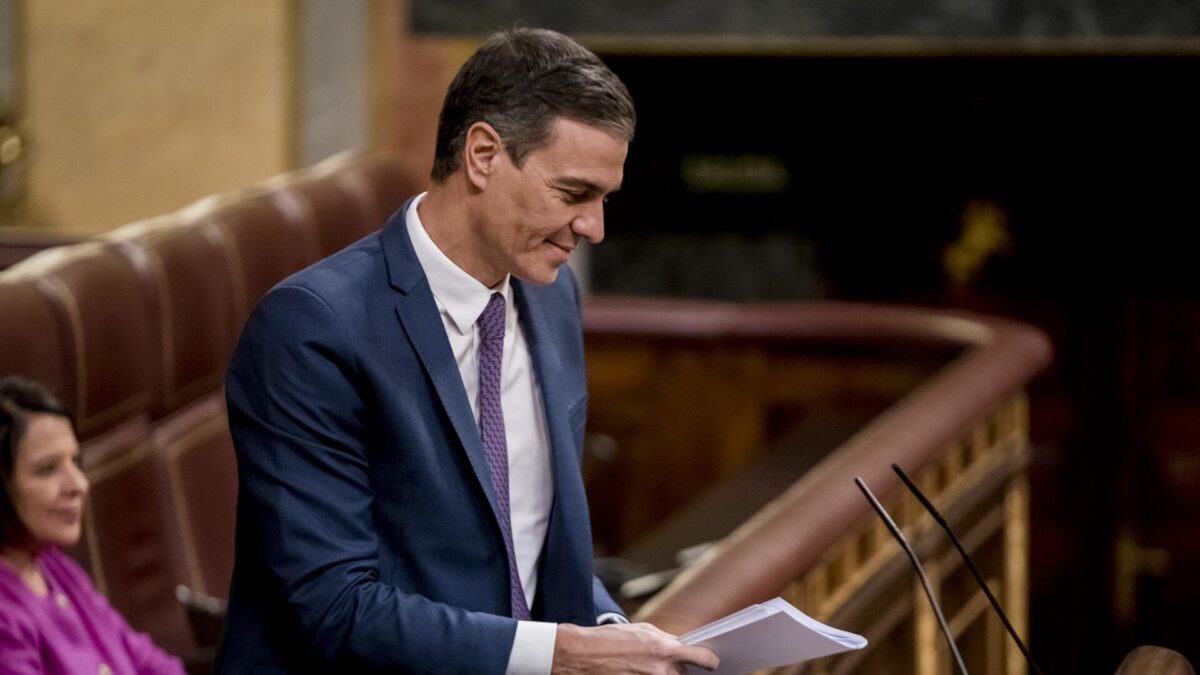 Sánchez se burla del retraso de Abascal en presentar la moción de censura: «Espabile»