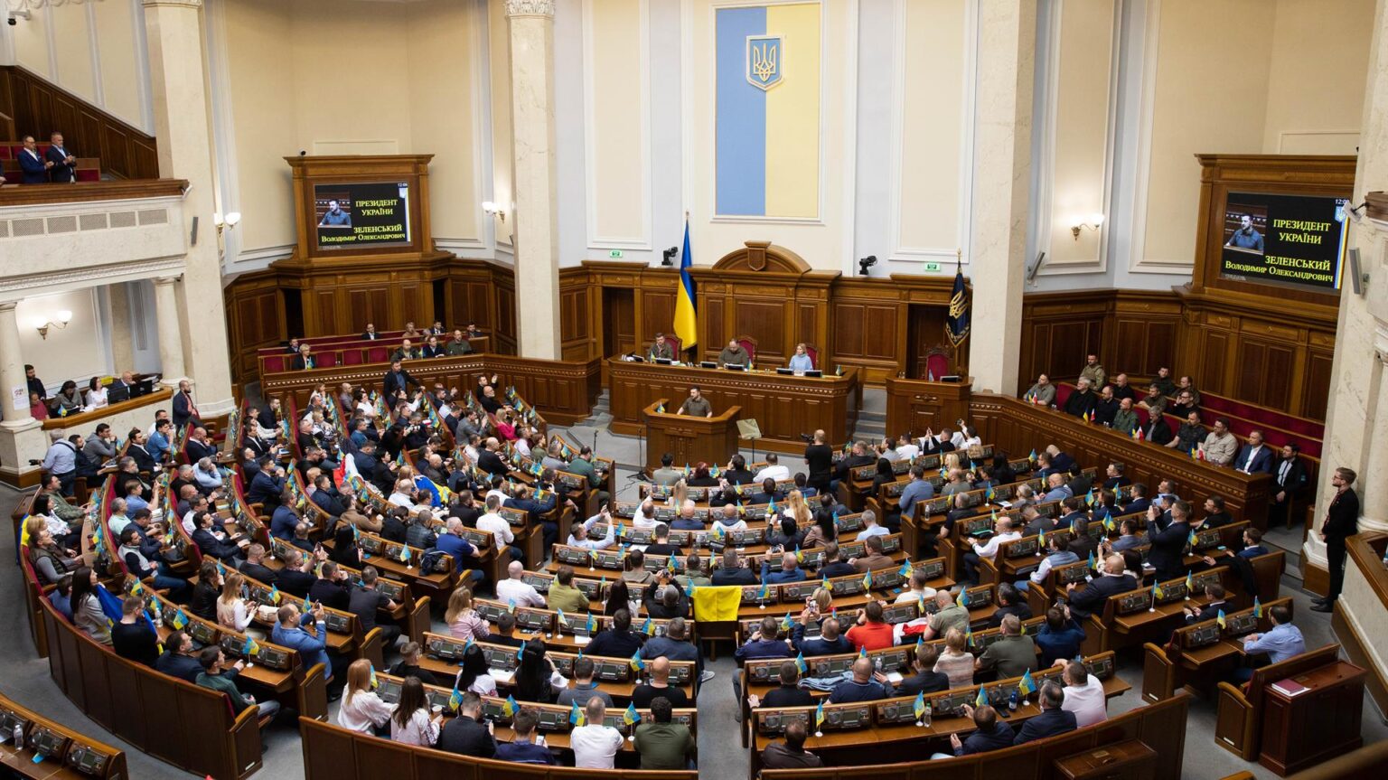 Ucrania prohíbe ir al extranjero a funcionarios por ocio después de que uno fuese a Marbella