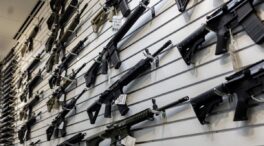 Un tribunal de Illinois paraliza la prohibición en EEUU de los fusiles de asalto