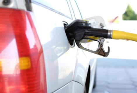 Gasolina, diésel o electricidad: la OCU desvela cuál es la forma de repostaje más barata