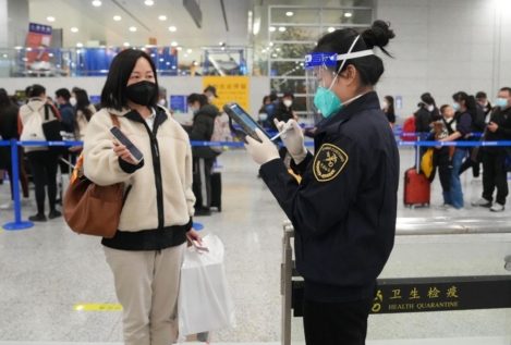 China responde a las medidas anticovid y deja de expedir visados a japoneses y surcoreanos