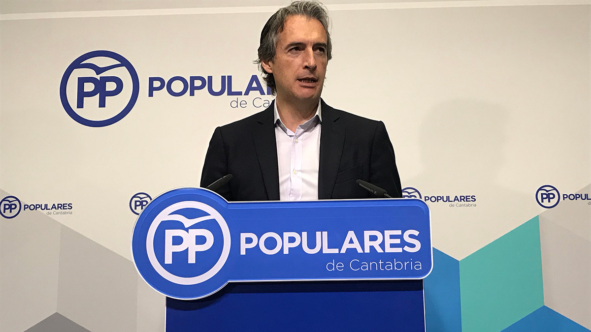 Feijóo recupera al exministro De la Serna para elaborar el programa del PP en los comicios de mayo
