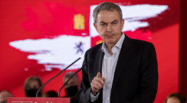 Sánchez estudia la campaña de Zapatero en 2008 para intentar darle la vuelta a los sondeos