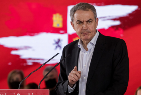 Sánchez estudia la campaña de Zapatero en 2008 para intentar darle la vuelta a los sondeos