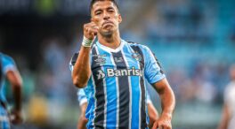 (VÍDEO) Luis Suárez, siendo Luis Suárez: el estadio en pie ante la genialidad del uruguayo en su debut con Gremio