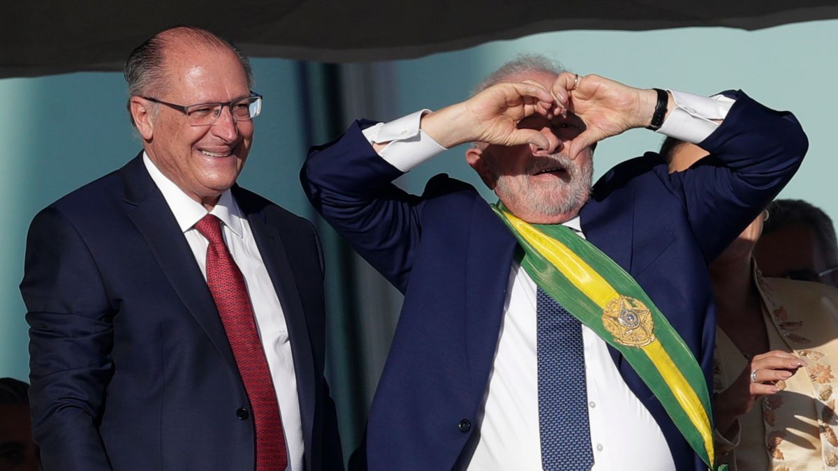 Sánchez traslada a Lula sus mejores deseos tras su investidura como presidente de Brasil