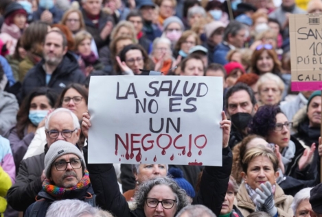 La Marea Blanca vuelve a la calle en Madrid en defensa de la sanidad pública