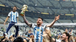 La copa falsa de Messi o los dineros de la iconografía deportiva
