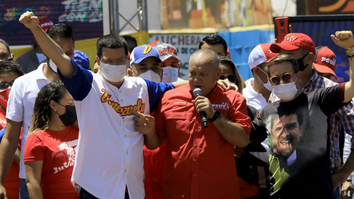 El ‘número dos’ del chavismo tacha de «masacre» la respuesta a las protestas en Perú