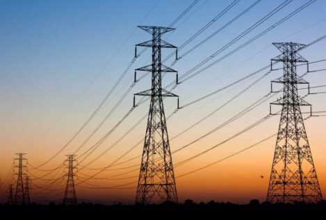 Pakistán sufre un apagón general por una avería en la red eléctrica