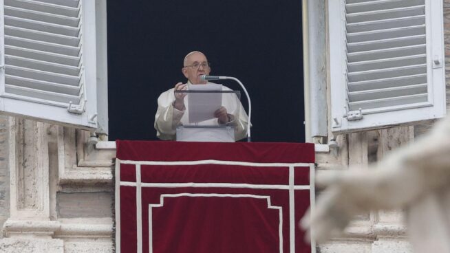 ¿Mensaje en clave sobre una posible renuncia? Francisco dice que hay que aprender a "decir adiós en el momento adecuado"