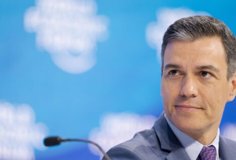 El Ibex estalla contra el intervencionismo de Sánchez y anticipa una caída de la inversión