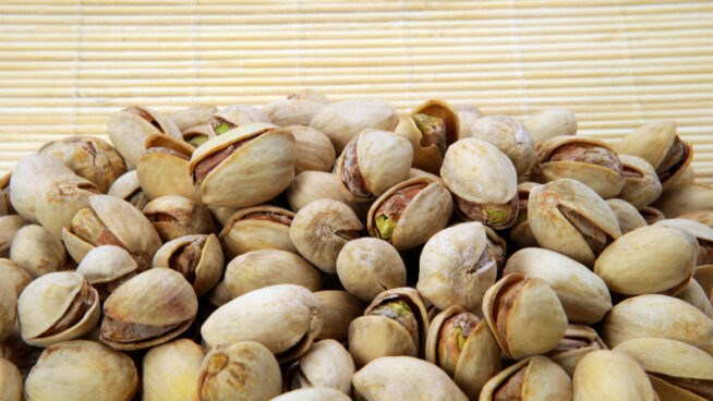 Cuántos pistachos debes comer al día (para mejorar tu salud y no engordar)
