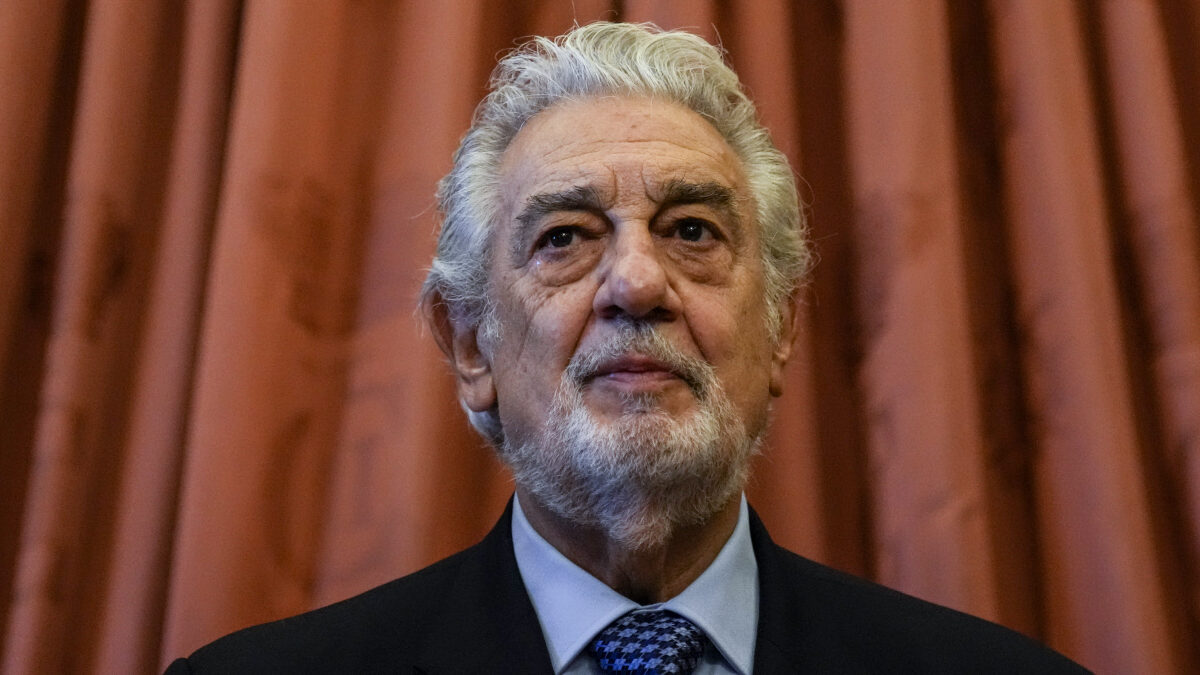 Plácido Domingo o cómo aprender a vivir contra las cuerdas