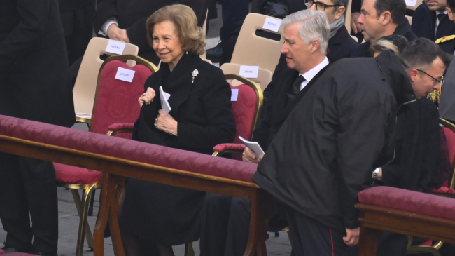 Así ha sido funeral del papa Benedicto XVI, oficiado por el papa Francisco