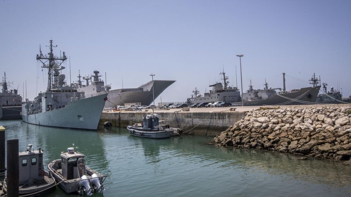 España avanza en su acuerdo de cooperación con EE.UU. para acoger dos destructores en la base de Rota