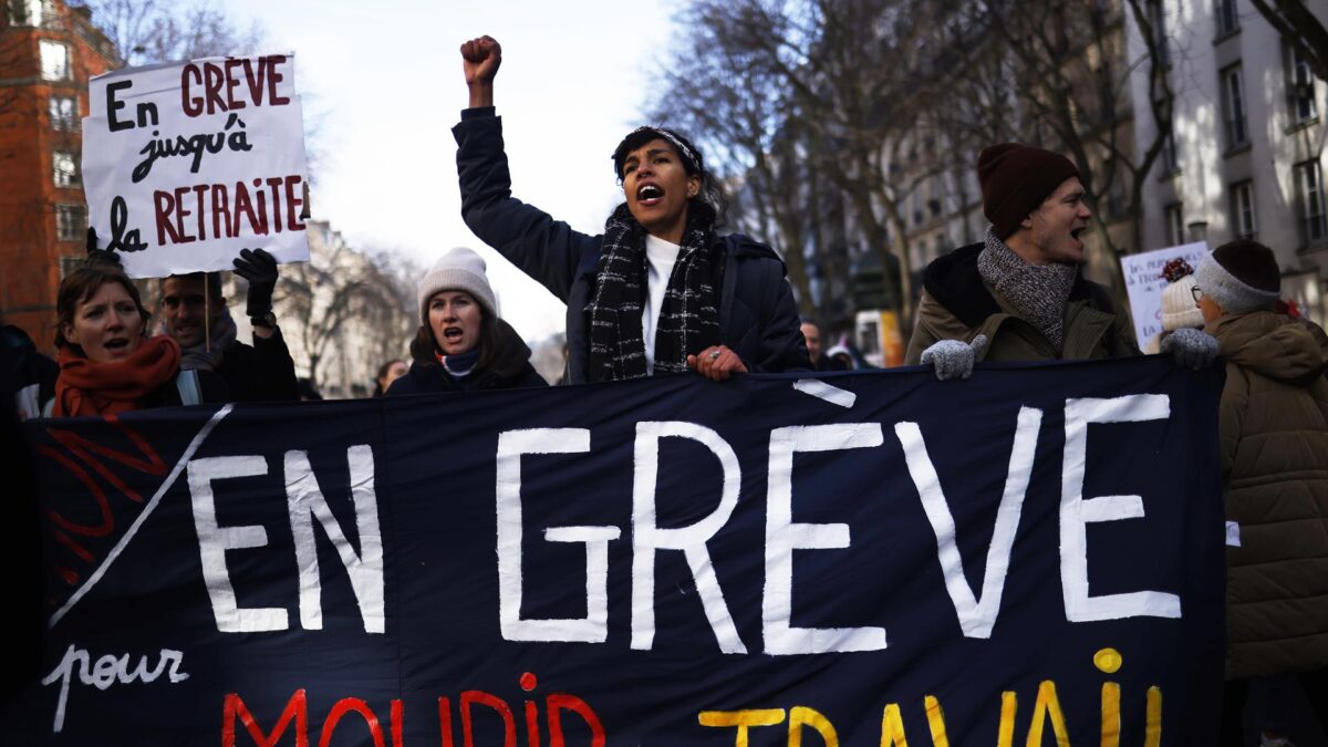 (VÍDEO) La reforma de las pensiones provoca una segunda protesta masiva en las calles de Francia