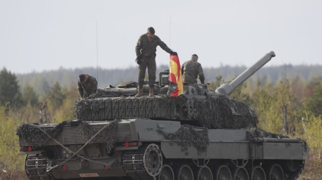 Defensa confirma que España enviará seis carros de combate Leopard a Ucrania
