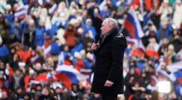Putin se da un baño de masas en Moscú a dos días del aniversario de la guerra