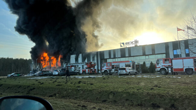 Se incendia en Letonia una fábrica de drones americanos destinados a Ucrania y la OTAN