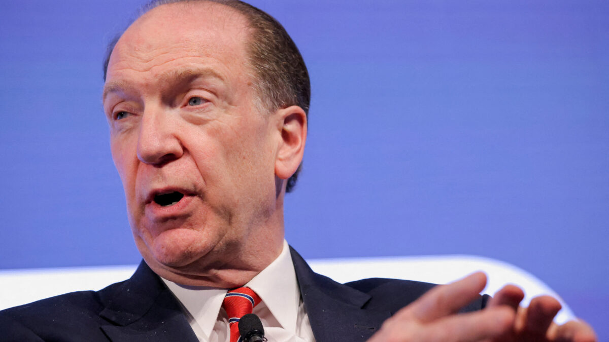 El presidente del Banco Mundial, David Malpass, anuncia su dimisión