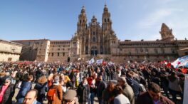 Santiago y Burgos se suman a las marchas contra la gestión sanitaria de las comunidades