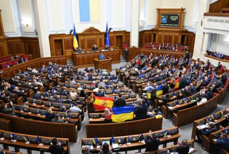 Sánchez, al Parlamento en Kiev: «Lo que vemos cuando miramos a Ucrania es dignidad»