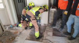 Bomberos españoles rescatan a al menos cuatro personas de entre los escombros por el terremoto de Turquía