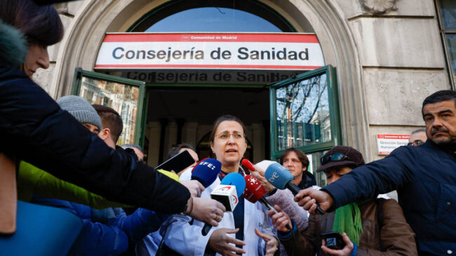 Termina sin acuerdo la reunión entre Sanidad y los médicos en huelga en Madrid