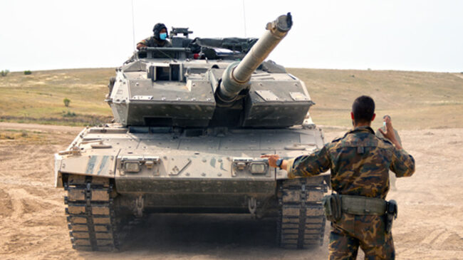 España entrenará a 55 soldados ucranianos en el manejo y mantenimiento de los Leopard