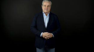 De Quinto llama a manifestarse contra Sánchez: «Es la colonización absoluta del sistema»