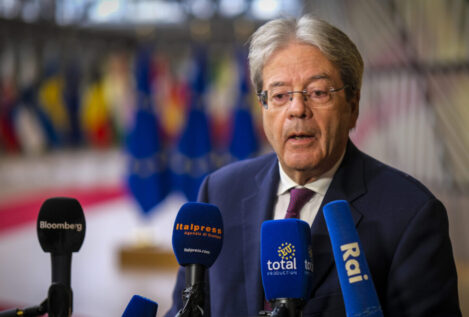 Bruselas tiene diez días para aprobar 'in extremis' 6.000 millones de fondos para España